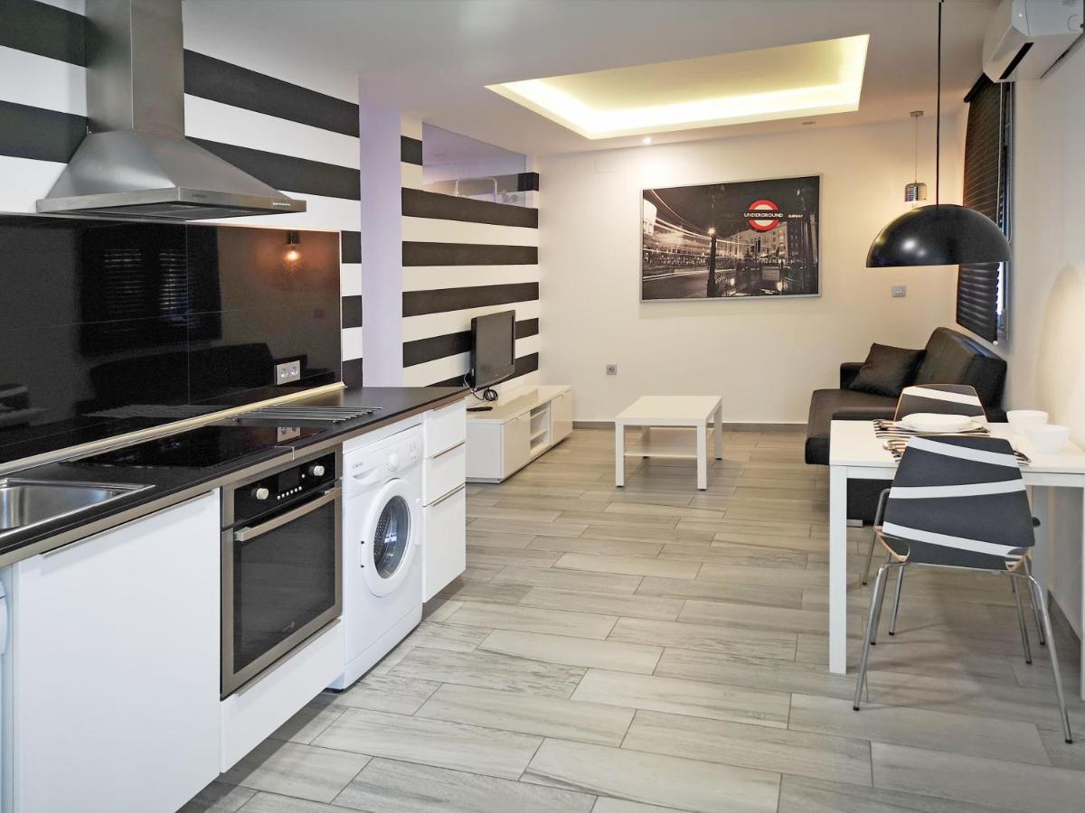 Conil Red-Black Apartment Conil De La Frontera Bagian luar foto